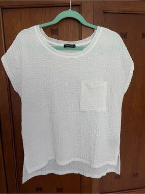 APNY White Textured Pocket Top